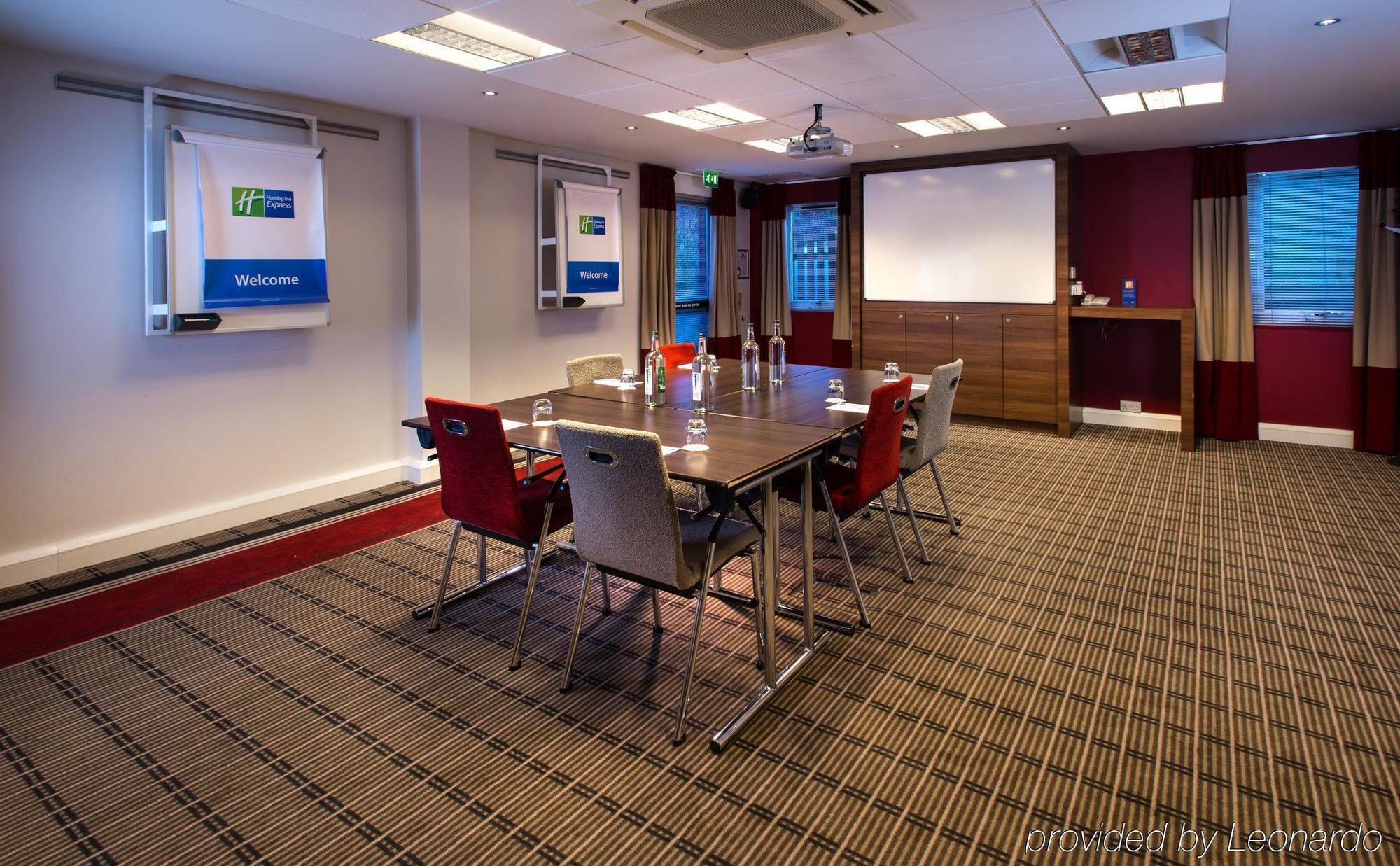 Holiday Inn Express Stoke-On-Trent By Ihg Εξωτερικό φωτογραφία