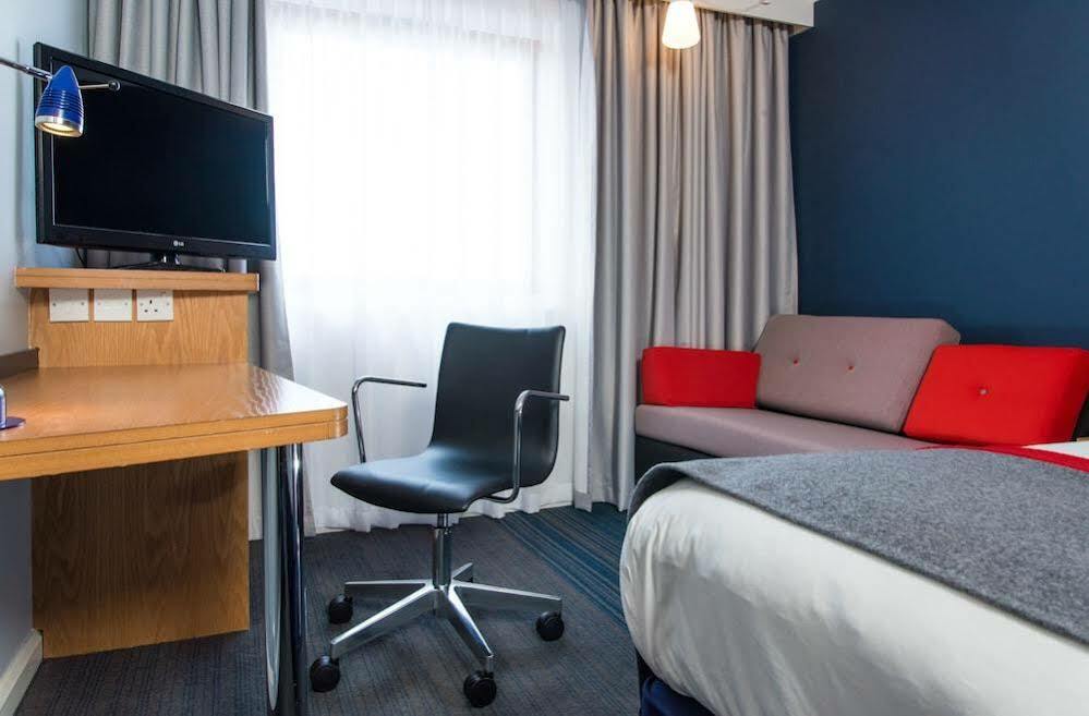 Holiday Inn Express Stoke-On-Trent By Ihg Εξωτερικό φωτογραφία